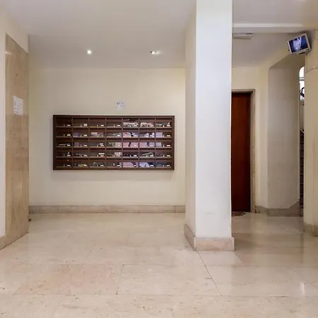 Vatican Elegance House Apartment *