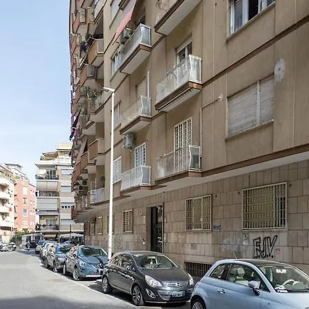 Vatican Elegance House *